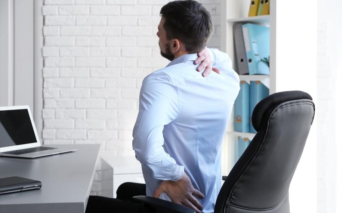 otururken sırt ağrısı