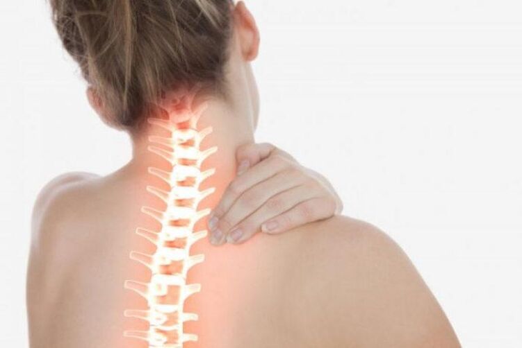 Osteokondroz nedeniyle boyun ağrısı